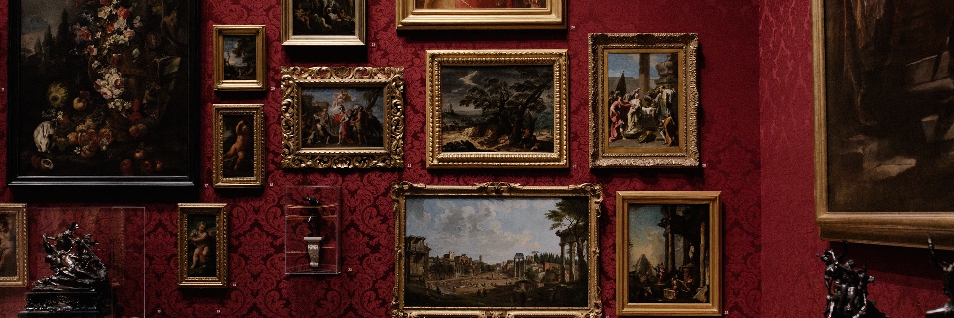 Illustration of the article "Digital transformation for museums".